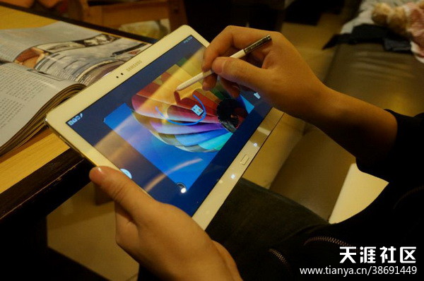 华为手机视频浮窗怎么设置
:谁是工作生活的好帮手——三星GALAXY Note10.1（2014-第5张图片-太平洋在线下载